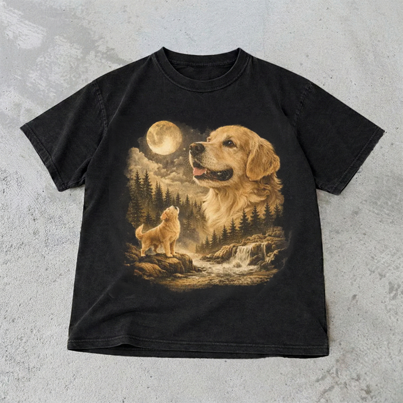 Golden Retriever Howling to the Moon T-shirt